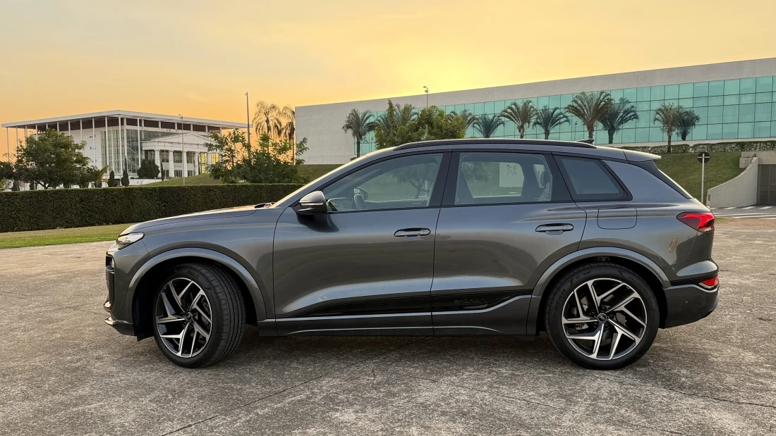 Audi Q6 E-TRON Quattro Perf. Black