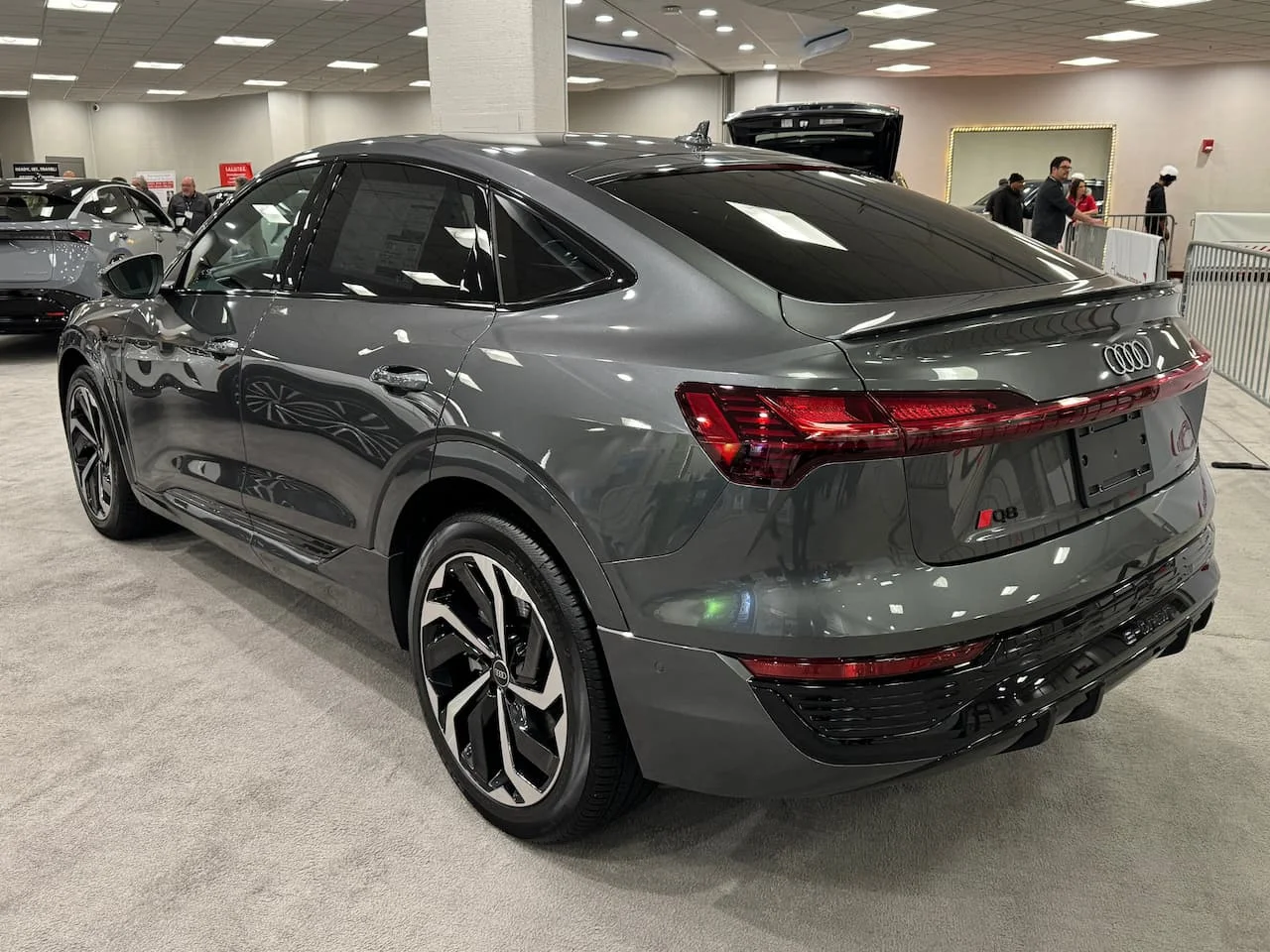 Audi Q8 E-TRON Sportb. Perf. Black