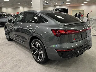 Audi Q8 E-TRON Sportb. Perf. Black